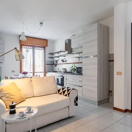 Cozy Near The Hospital With 2 Balconies! Apartment Pisa