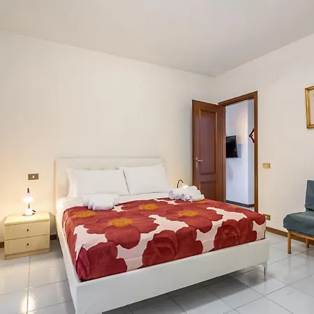 Apartment Cozy Near The Hospital With 2 Balconies! Pisa